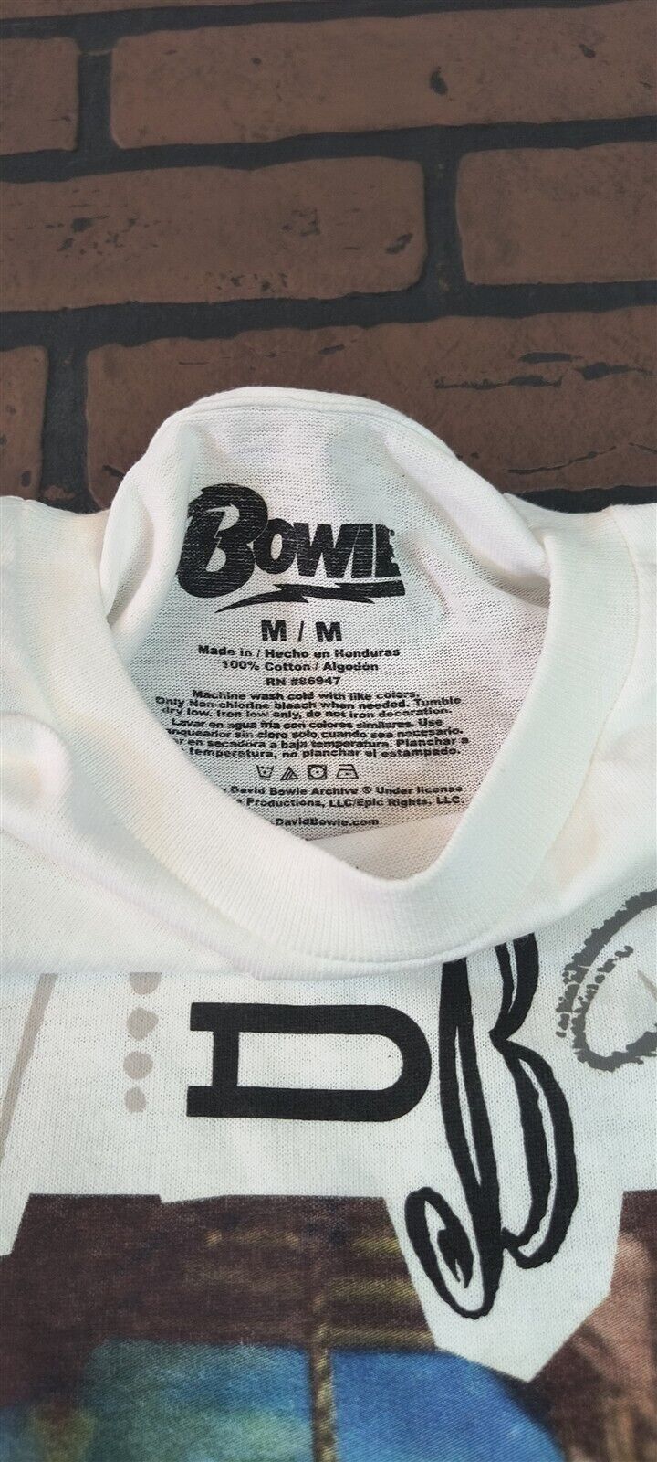 DAVID BOWIE - Retro White T-shirt ~Never Worn~ S M L XL graphic t-shirt — Mac's Retro Hub