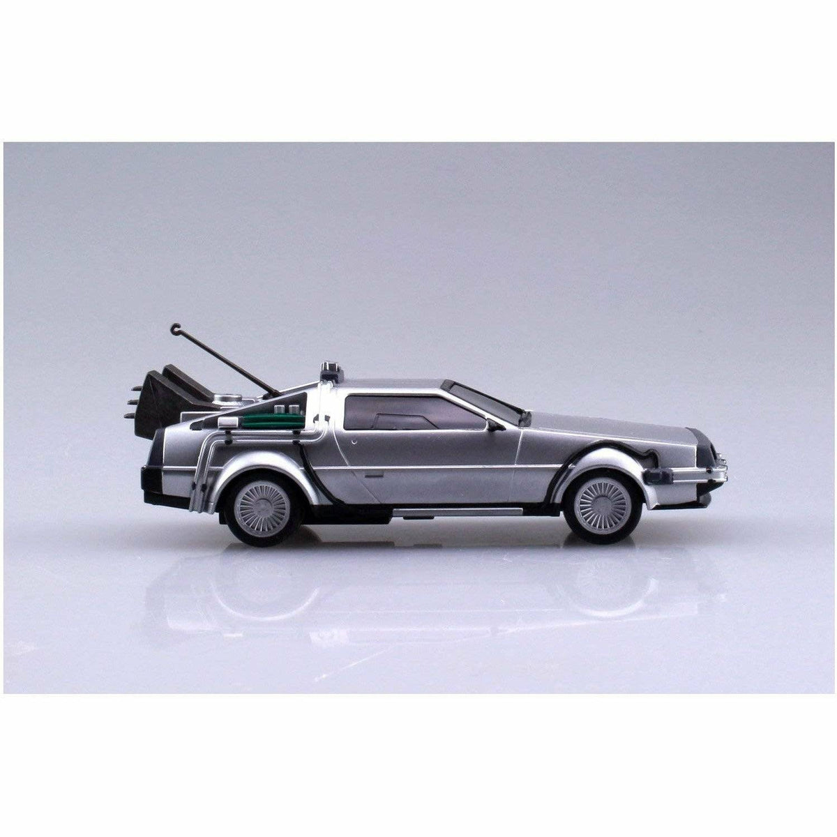 Back to the Future pull-back DeLorean 1:43 scale plastic model kit collectible figure — Mac's Retro Hub - photo 5