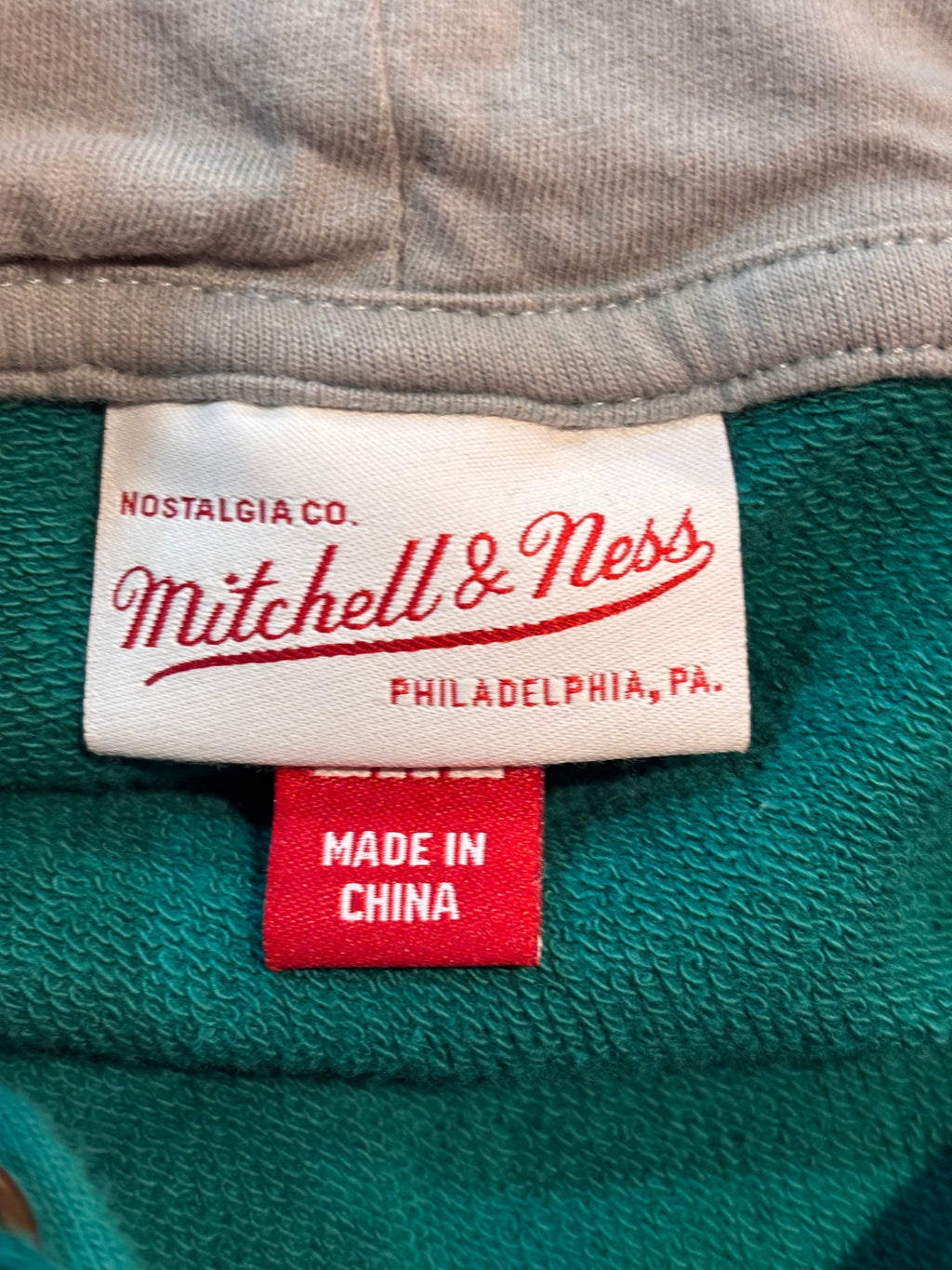 Mitchell & Ness Philadelphia Eagles Throwback Chenille Patch Hoodie Green Men’s 2XL