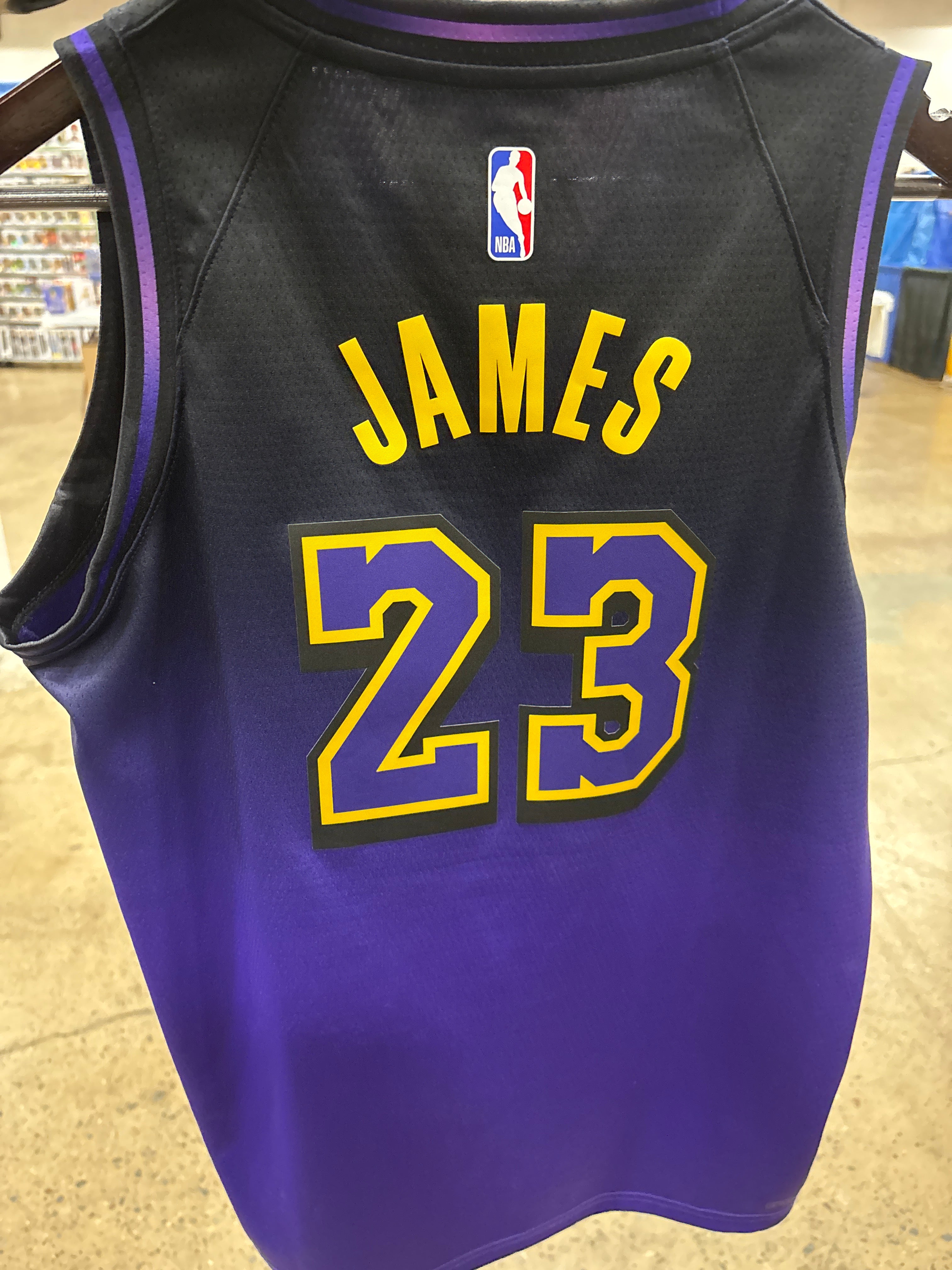 Nike Los Angeles Lakers LeBron James #23 Lake Show City Edition Swingman Jersey Youth L 14/16 Fits Adult M