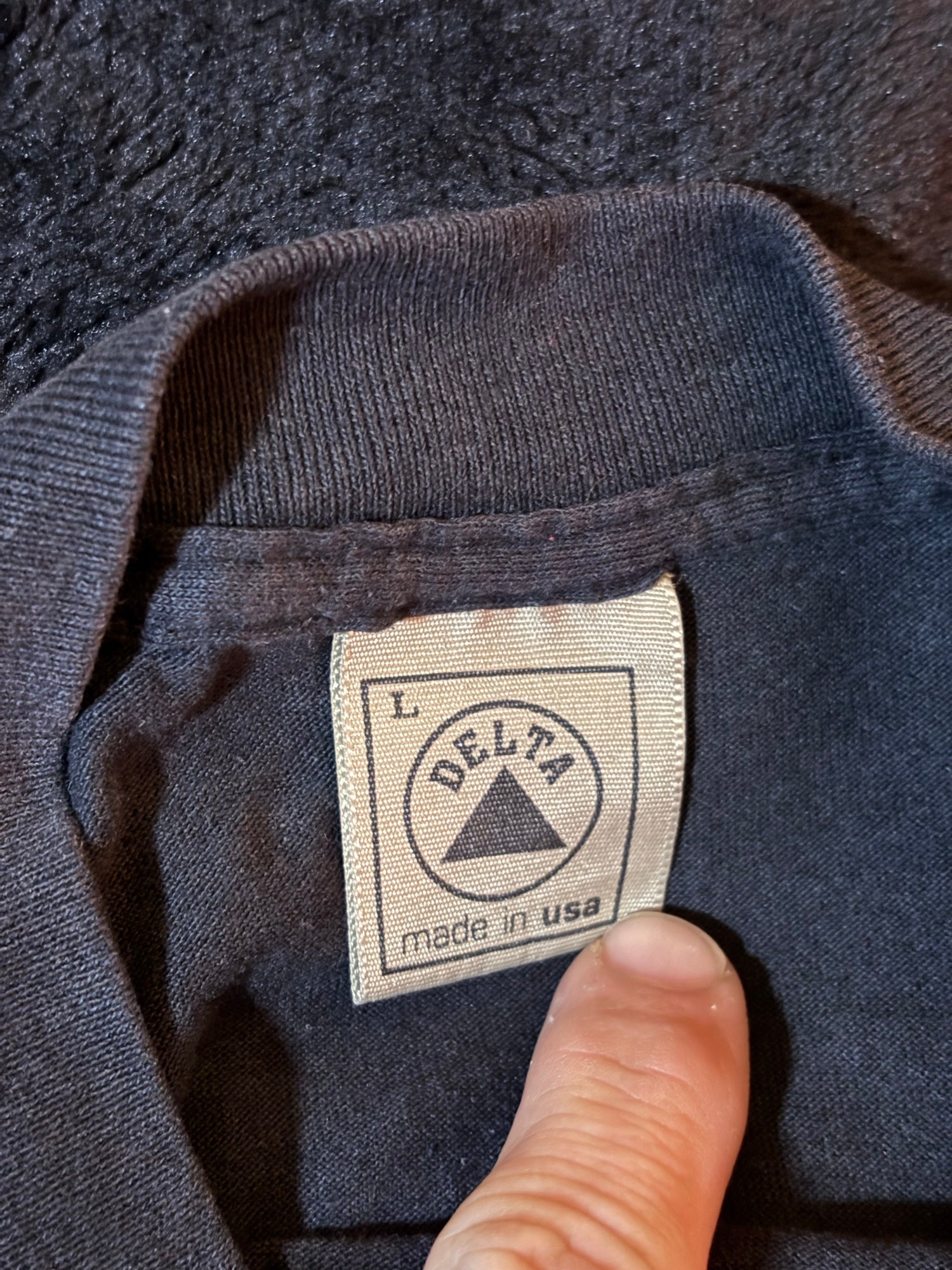 Delta made in USA size L tag inside Borg t-shirt