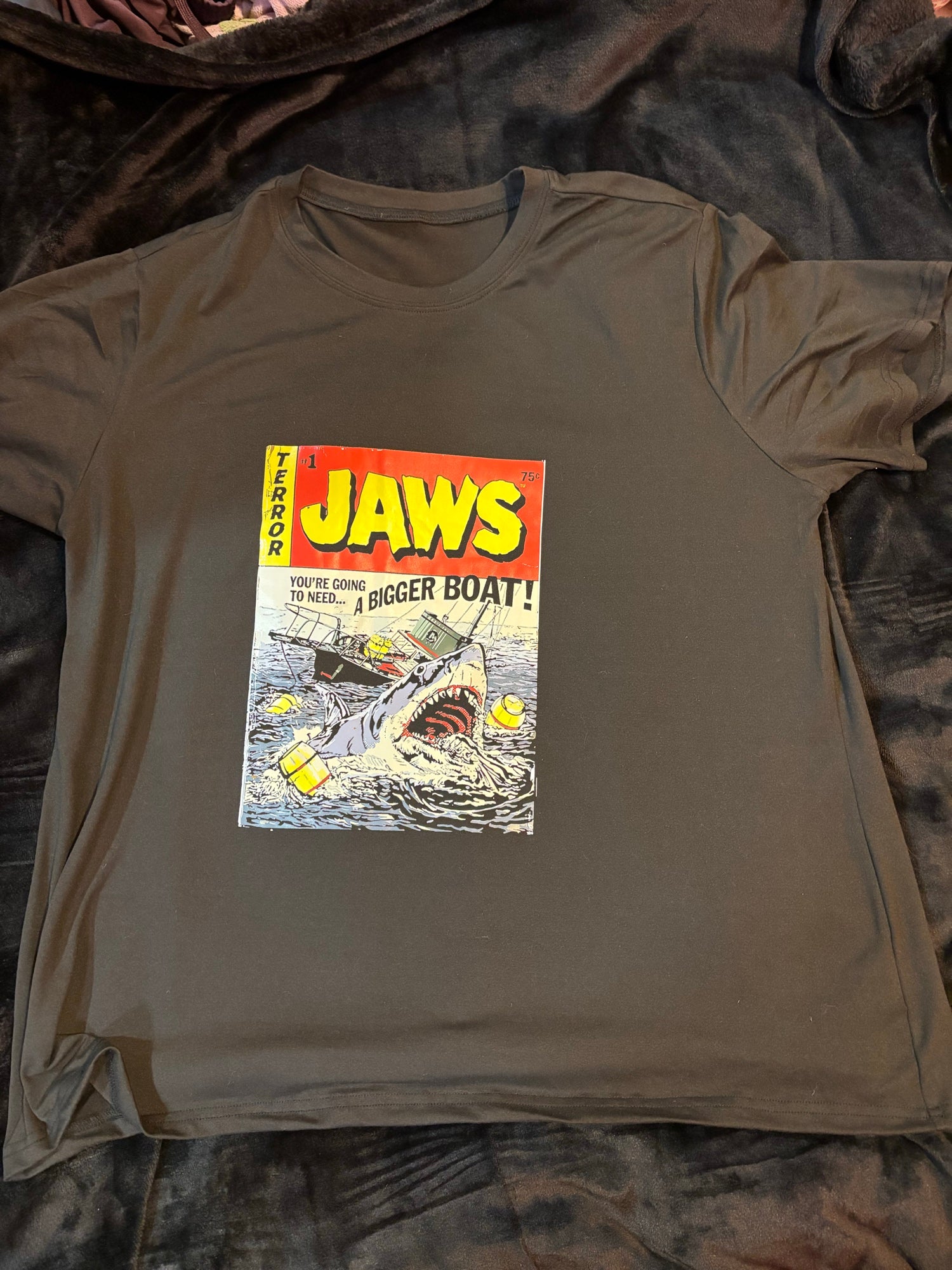 Jaws Comic Cover front