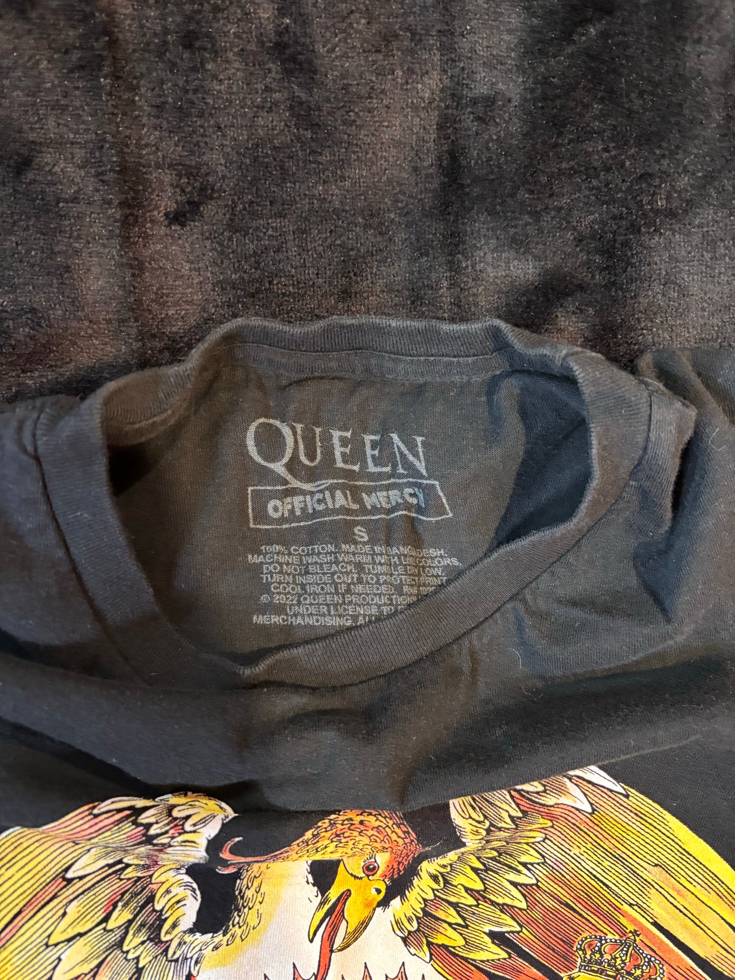 Queen Official Merch tag
