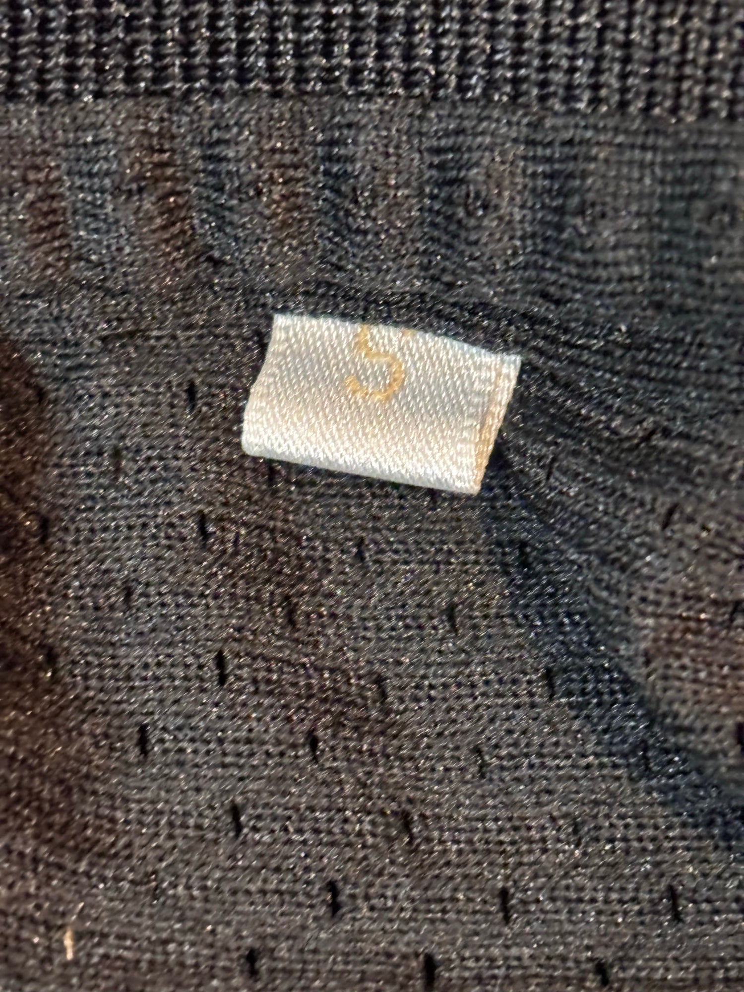 Size tag showing Small